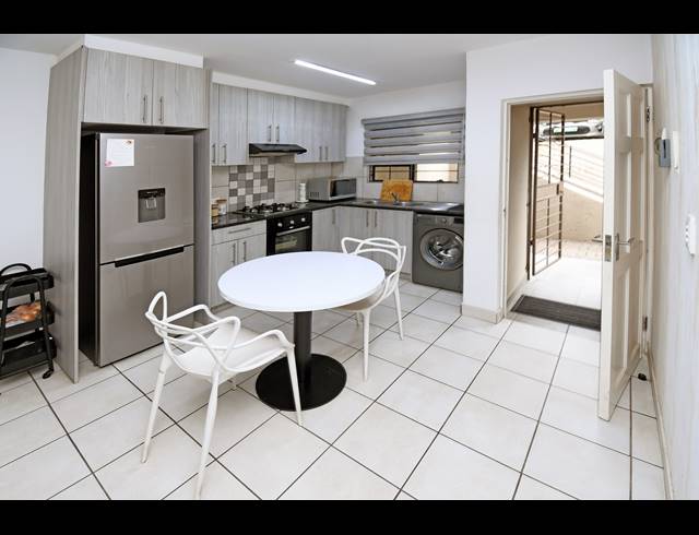 2 BEDROOM TOWNHOUSE FOR SALE IN FERNDALE